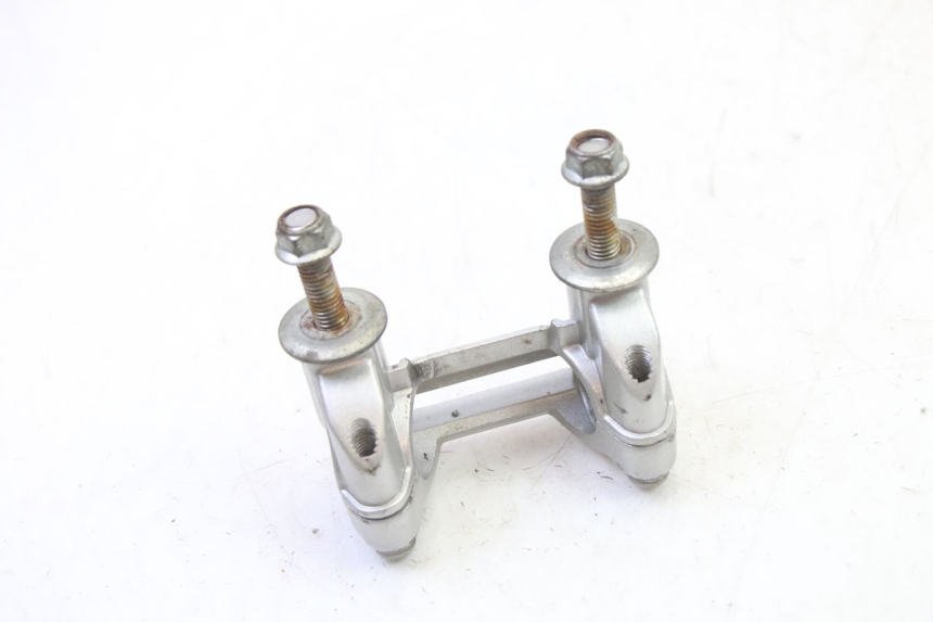 photo de TORRETAS MANILLAR MAG POWER R-STREET 50 (2016 - 2025) - Primer plano técnico