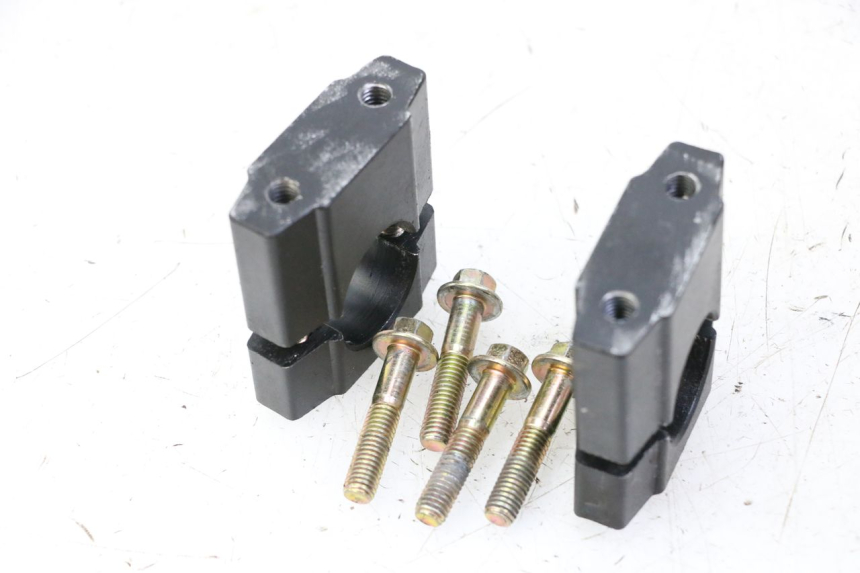 photo de SOPORTE DE MANILLAR APOLLO RFZ 125 - Otra perspectiva