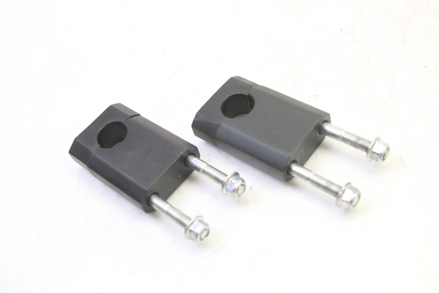 photo de SOPORTE DE MANILLAR APOLLO RFZ 125 - Vista principal