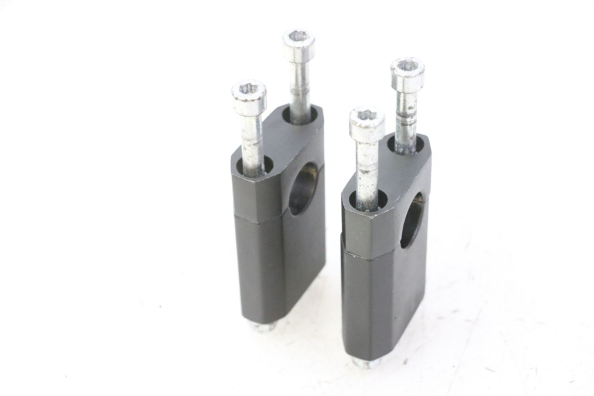 photo de SOPORTE DE MANILLAR APOLLO RFZ 125 - Zoom estado de uso