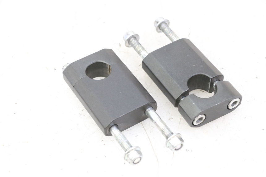 photo de SOPORTE DE MANILLAR APOLLO RFZ 125 - Otra perspectiva