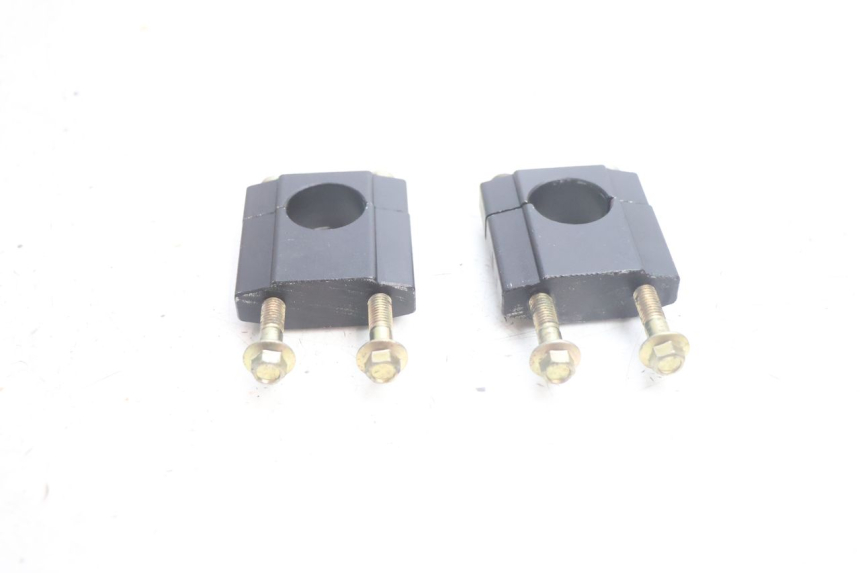 photo de TORRETAS MANILLAR APOLLO RFZ 125 - Primer plano técnico
