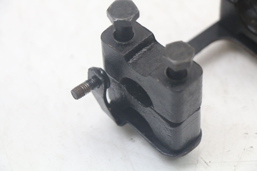 photo de SOPORTE DE MANILLAR HYTRACK ST 170 (2020 - 2024) - Zoom estado de uso