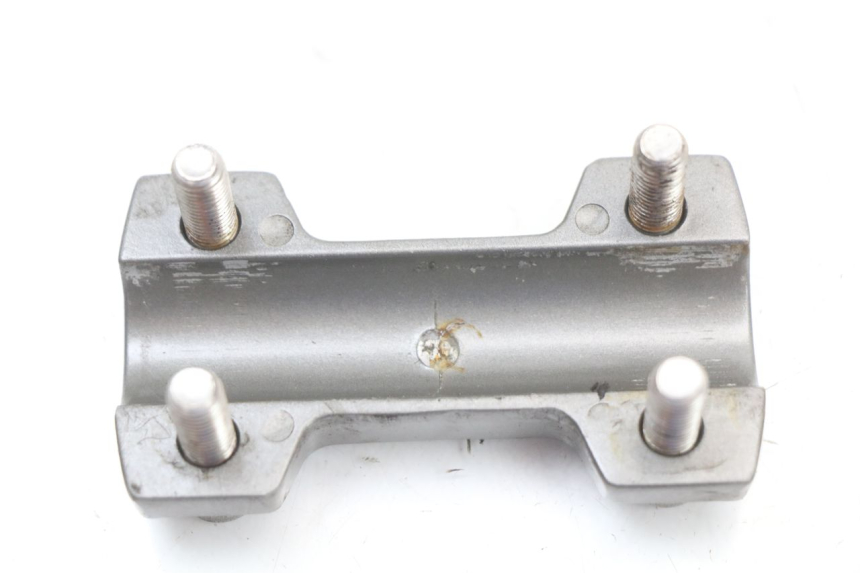 photo de TORRETAS MANILLAR KYMCO SUPER 8 4T 50 (2021 - 2024) - Detalles de los puntos de fijación