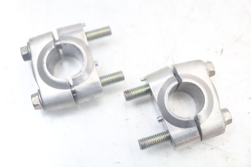 photo de SOPORTE DE MANILLAR YAMAHA XMAX X-MAX ABS 125 (2017 - 2020) - Detalle de la pieza