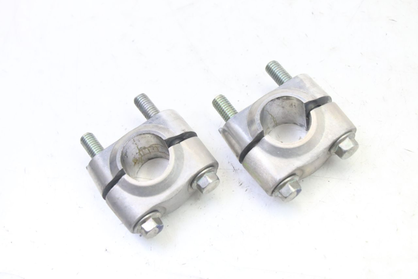 photo de TORRETAS MANILLAR YAMAHA XMAX X-MAX 125 (2021 - 2025) - Detalle de la pieza