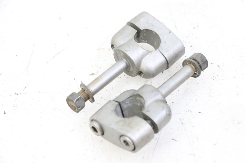 photo de TORRETAS MANILLAR YAMAHA XJN DIVERSION 600 (2000 - 2003) - Primer plano técnico