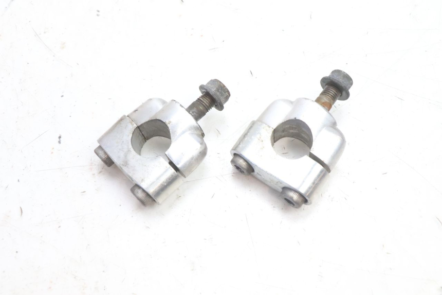 photo de TORRETAS MANILLAR YAMAHA XJR 1300 (1998 - 2002) - Detalle de la pieza