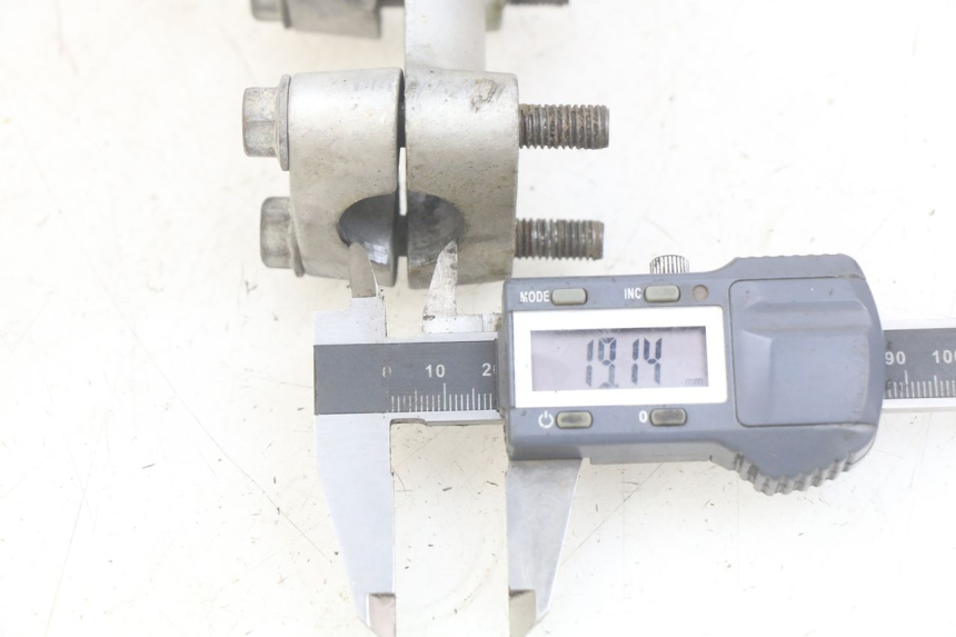 photo de SOPORTE DE MANILLAR SHINERAY XY250 STXE 250 (2006 - 2012) - Detalle de la pieza