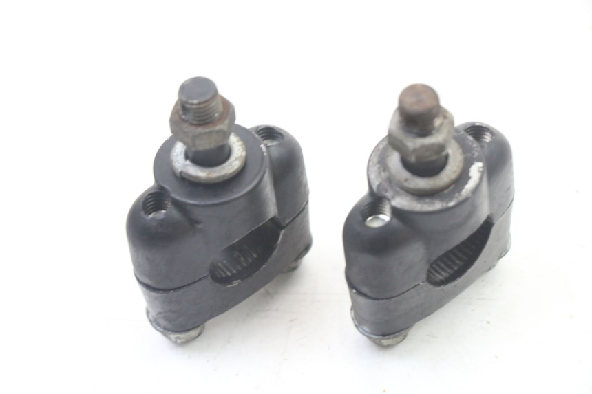 photo de TORRETAS MANILLAR YAMAHA SR 125 (1982 - 2003) - Primer plano técnico