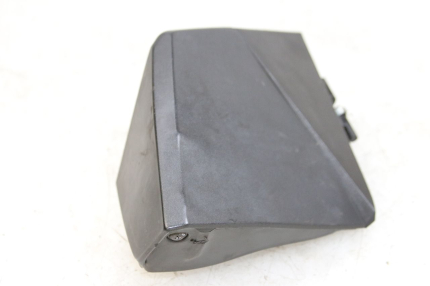 photo de FRENTE IZQUIERDA PUERTA HONDA FORZA 125 (2015 - 2016) - Otra perspectiva