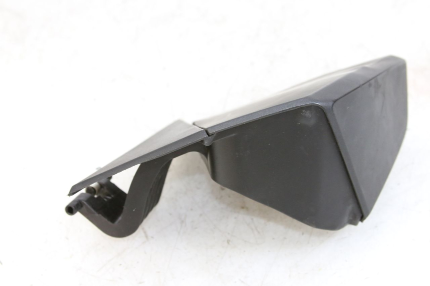 photo de FRENTE IZQUIERDA PUERTA HONDA FORZA 125 (2015 - 2016) - Primer plano técnico