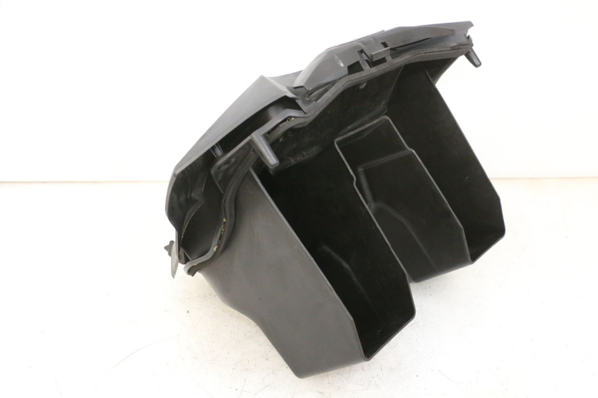 photo de PUERTA GUANTERA ADIVA AD3 300 (2014 - 2020) - Estado de la superficie y material