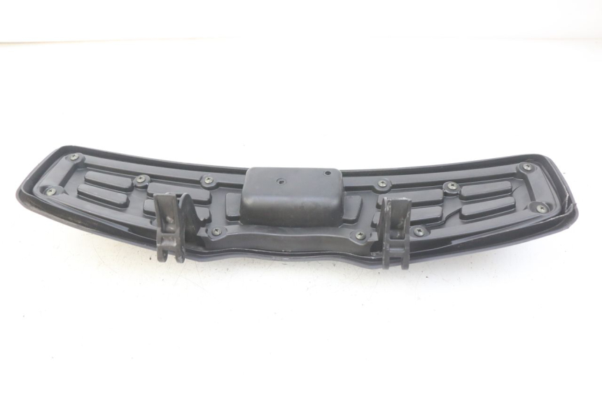 photo de CAJA DE GUANTES SUZUKI BURGMAN 125 (2007 - 2014) - Zoom estado de uso