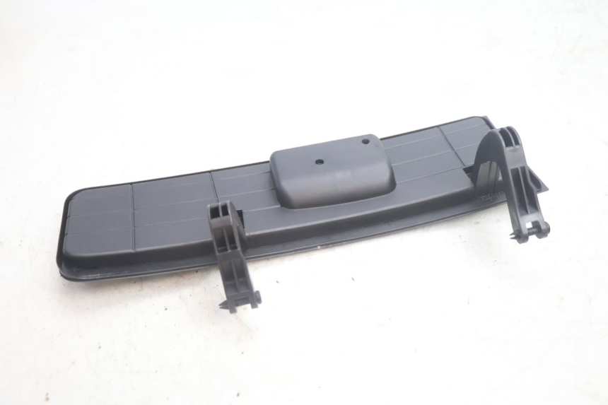 photo de PUERTA GUANTERA SUZUKI BURGMAN EXECUTIVE ABS 650 (2006 - 2012) - Otra perspectiva