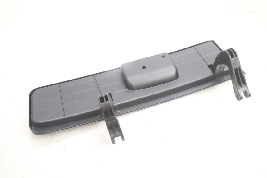 photo de PUERTA GUANTERA SUZUKI BURGMAN EXECUTIVE ABS 650 (2006 - 2012) - Otra perspectiva
