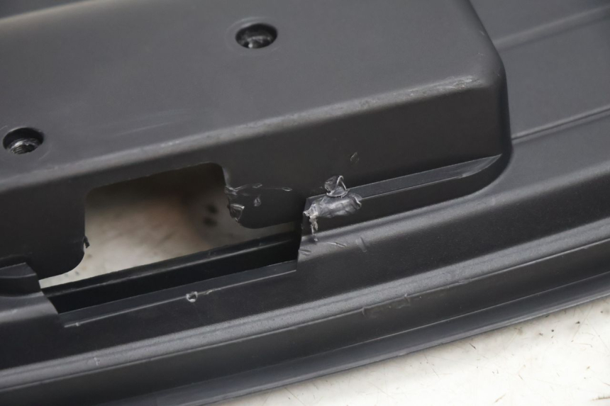 photo de PUERTA GUANTERA SUZUKI BURGMAN EXECUTIVE ABS 650 (2006 - 2012) - Vista general del producto