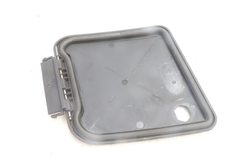 photo de PUERTA GUANTERA BMW C1 125 (2000 - 2003) - Primer plano técnico