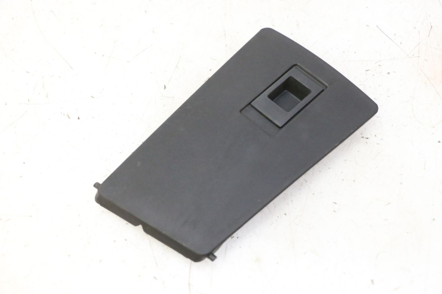 photo de CAJA DE GUANTES PEUGEOT CITYSTAR 50 (2013 - 2017) - Vista principal