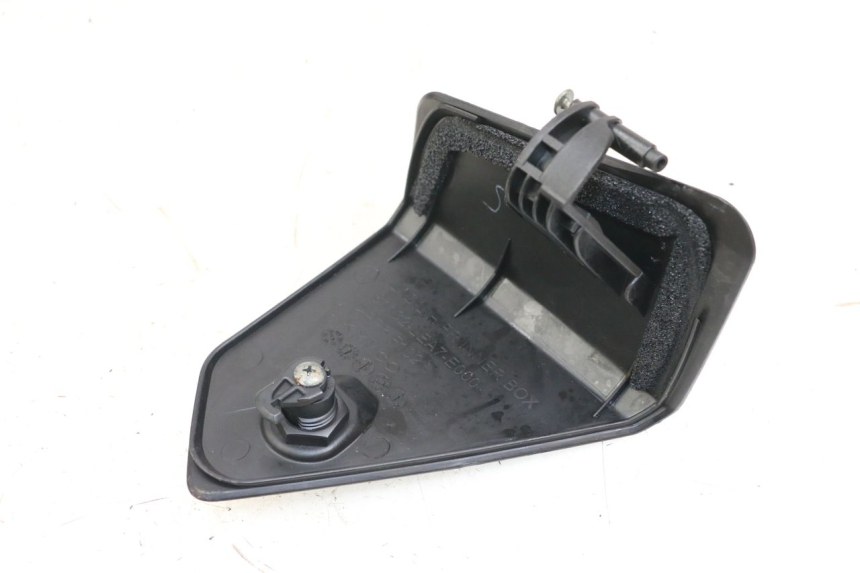 photo de PUERTA GUANTERA KYMCO DINK STREET ABS 125 (2011 - 2018) - Zoom estado de uso