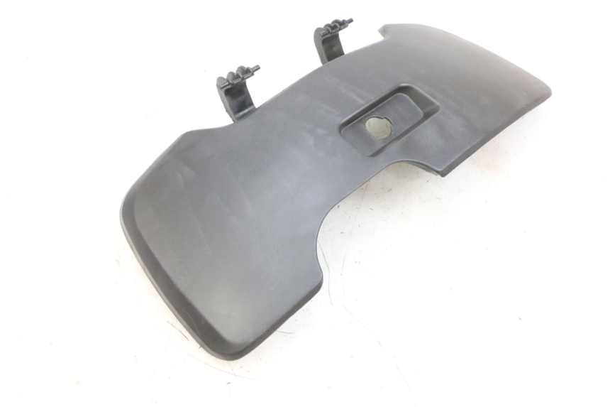 photo de PUERTA GUANTERA SYM GTS EVO 125 (2009 - 2013) - Primer plano técnico