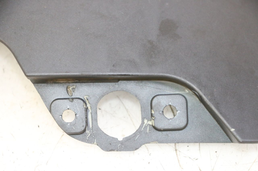 photo de PUERTA GUANTERA KYMCO LIKE 4T 50 (2019 - 2025) - Primer plano técnico