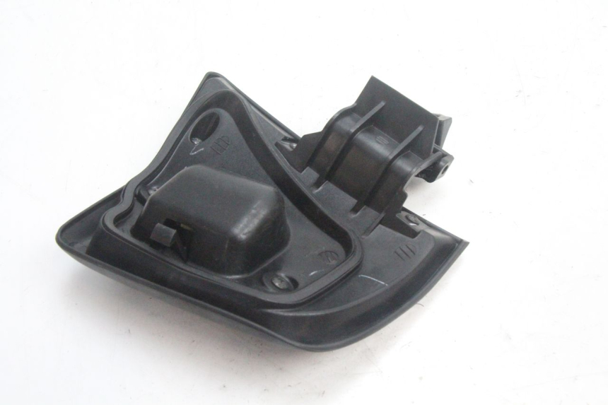 photo de PUERTA GUANTERA HONDA PCX (JF28) 125 (2009 - 2011) - Primer plano técnico