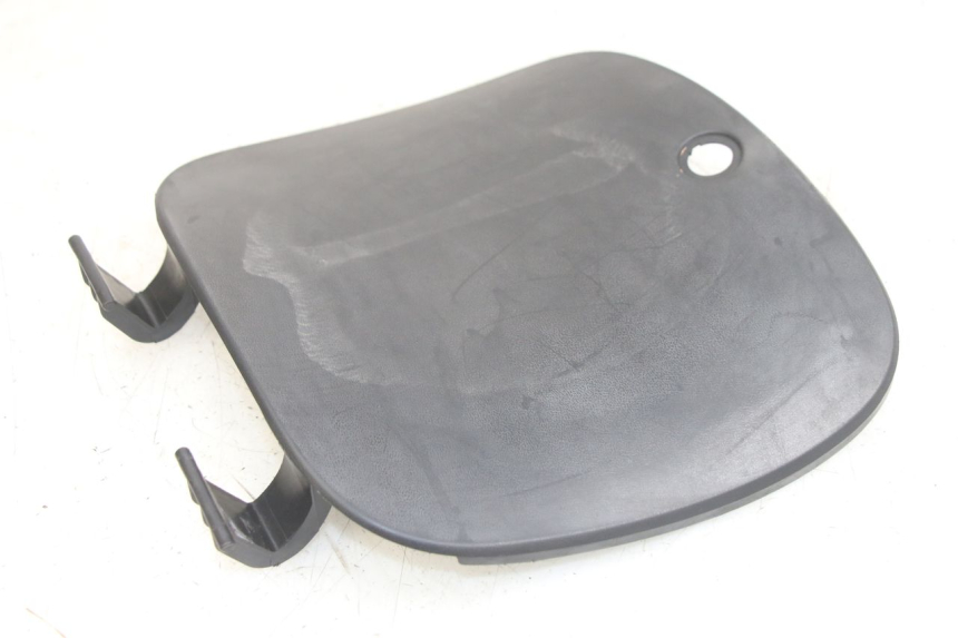 photo de CAJA DE GUANTES PEUGEOT TWEET 4T 50 (2014 - 2019) - Zoom estado de uso