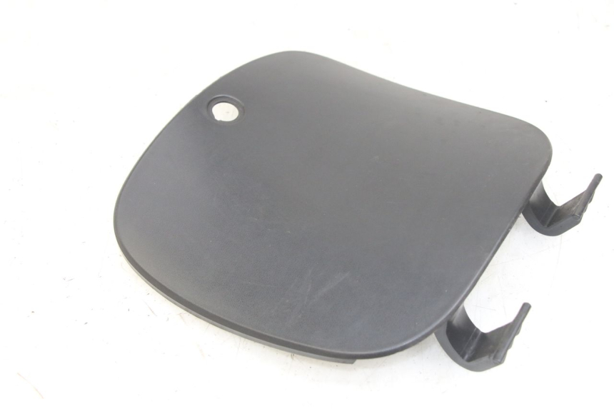 photo de PUERTA GUANTERA PEUGEOT TWEET 4T 50 (2018 - 2022) - Zoom estado de uso