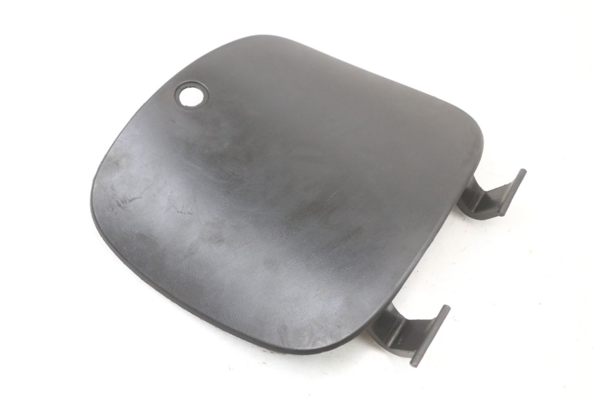 photo de PUERTA GUANTERA PEUGEOT TWEET 125 (2018 - 2021) - Zoom estado de uso