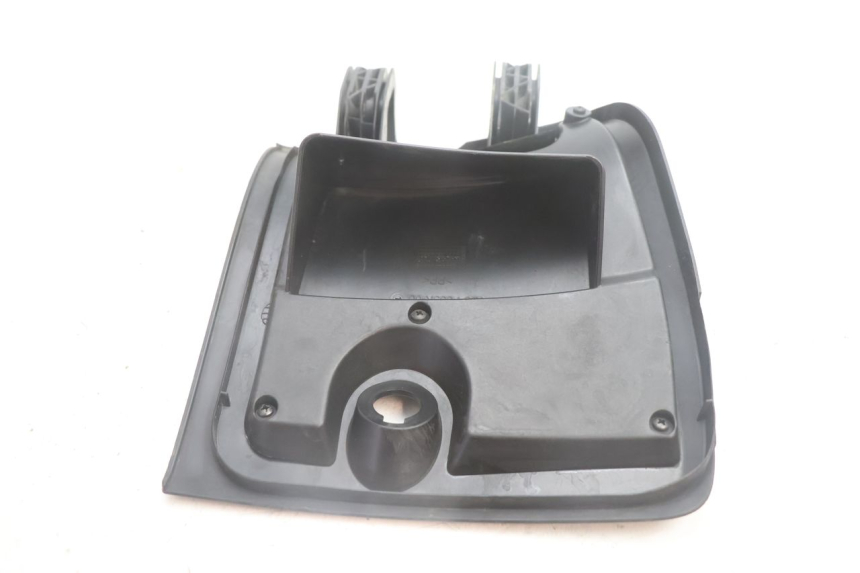 photo de PORTA GUANTERA YAMAHA XMAX X-MAX 125 (2006 - 2009) - Detalles de los puntos de fijación