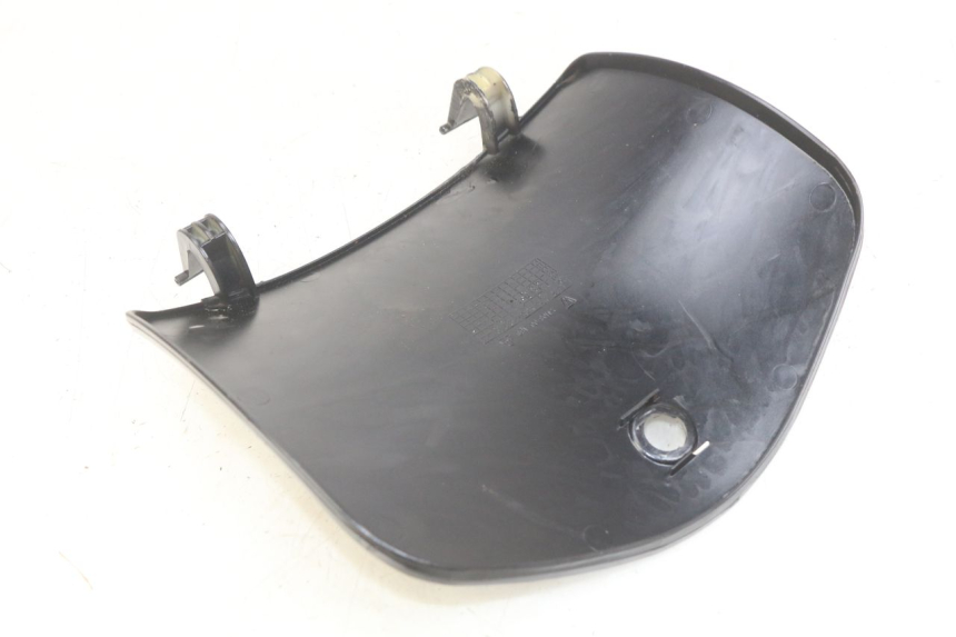 photo de CAJA DE GUANTES YIYING YY125T 125 (2006 - 2014) - Otra perspectiva