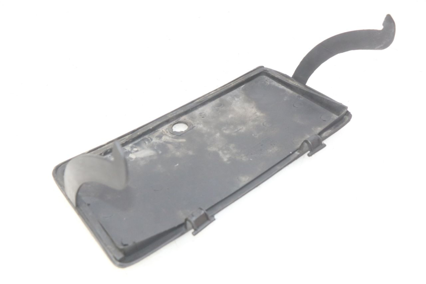 photo de PORTA GUANTERA YIYING YY50QT-10 50 (2007 - 2022) - Zoom estado de uso