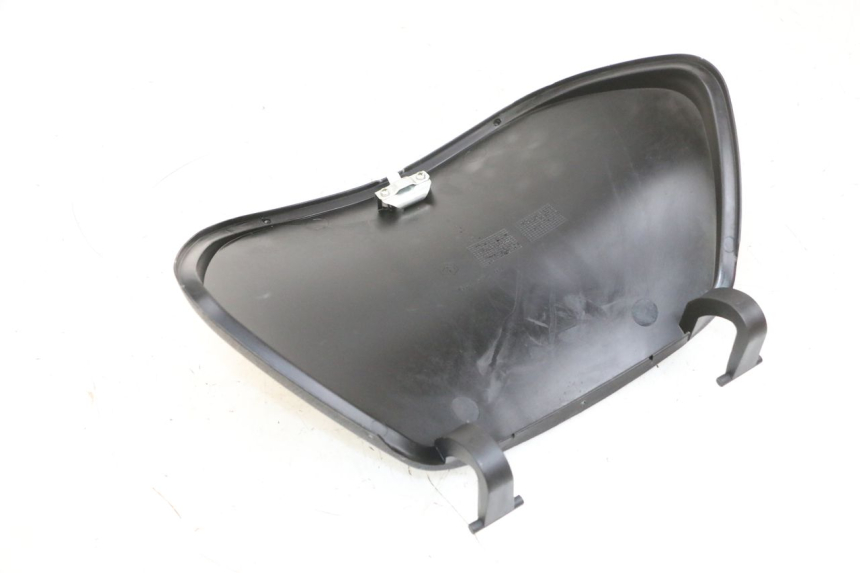 photo de CAJA DE GUANTES PIAGGIO ZIP 4T 50 (2018 - 2020) - Zoom estado de uso