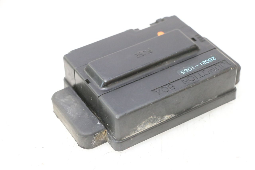 photo de CAJA FUSIBLES KAWASAKI GPX F ZX750F 750 (1986 - 1990) - Primer plano técnico