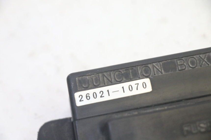 photo de CAJA FUSIBLES KAWASAKI GPX R WARBIRD 600 (1988 - 1993) - Detalle de la pieza