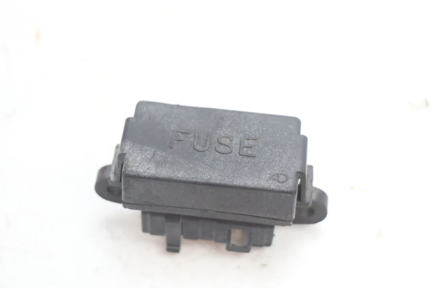 photo de CAJA FUSIBLES SUZUKI GSX F GSXF 750 (1988 - 1998) - Otra perspectiva