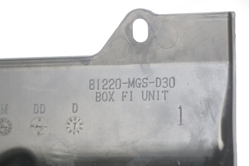 photo de PORTAFUSIBLE HONDA INTEGRA NC D 750 (2016 - 2018) - Otra perspectiva