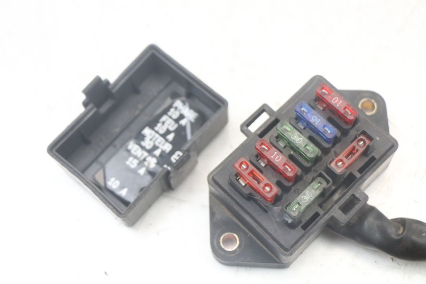 photo de PORTAFUSIBLE TRIUMPH SPEED TRIPLE T301 900 (1994 - 1996) - Zoom estado de uso