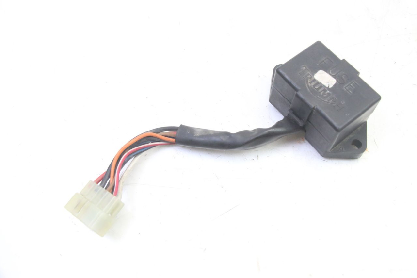 photo de CAJA FUSIBLES TRIUMPH SPRINT 900 (1995 - 1998) - Vista principal