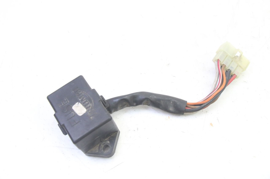 photo de CAJA FUSIBLES TRIUMPH SPRINT 900 (1995 - 1998) - Otra perspectiva