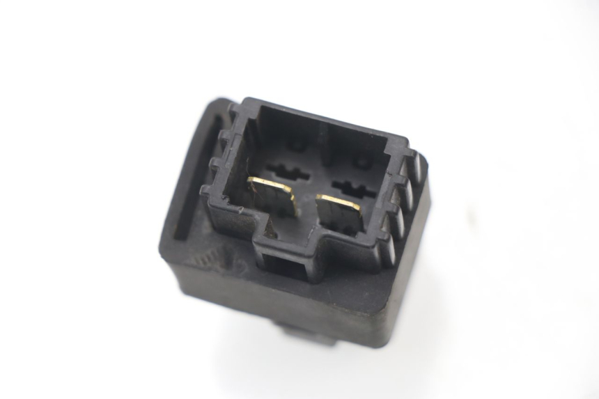 photo de CAJA FUSIBLES SUZUKI TU X TUX VOLTY 125 (1999 - 2001) - Zoom estado de uso