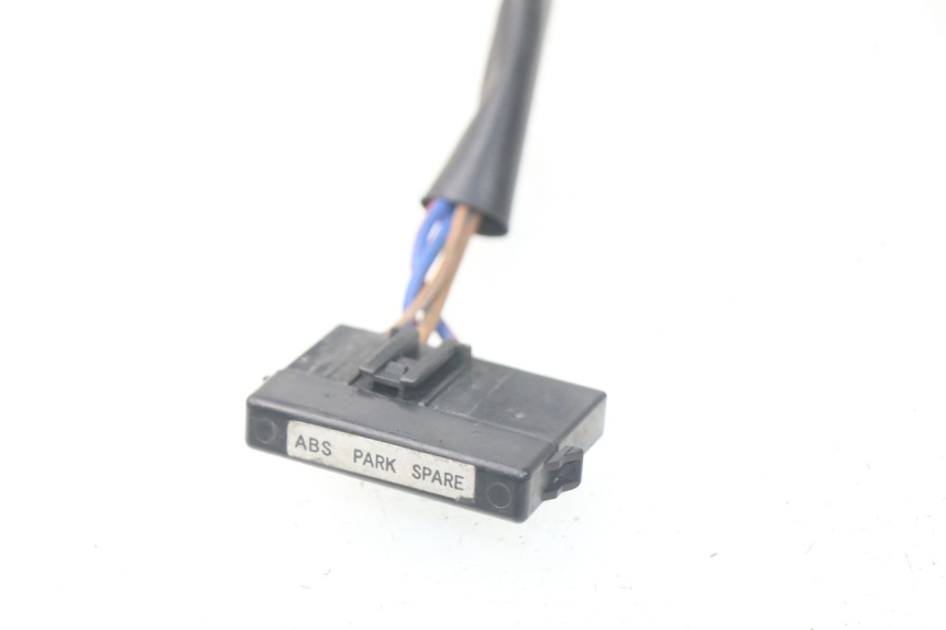 photo de CAJA FUSIBLES YAMAHA XP T-MAX TMAX ABS 500 (2004 - 2007) - Otra perspectiva