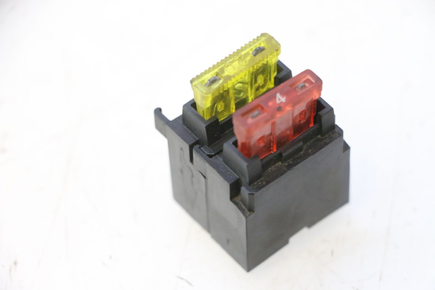 photo de PORTAFUSIBLE YAMAHA YP MAJESTY 125 (1998 - 2001) - Vista principal