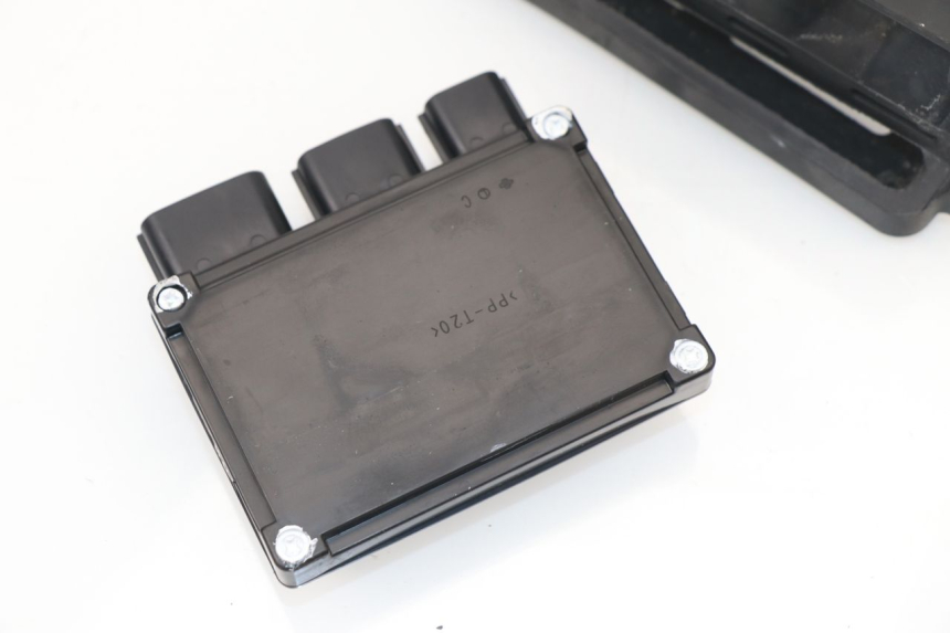 photo de CAJA FUSIBLES KAWASAKI Z800 Z ABS 800 (2013 - 2017) - Zoom estado de uso