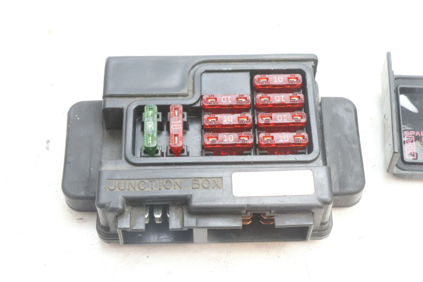photo de PORTAFUSIBLE KAWASAKI ZZR 600 (1995 - 2004) - Detalle de la pieza