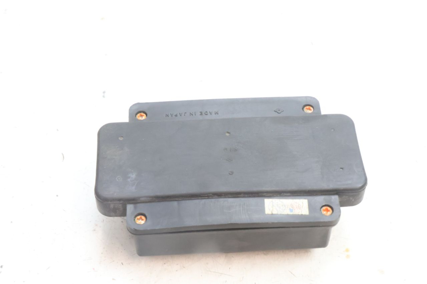 photo de PORTAFUSIBLE KAWASAKI ZZR 600 (1995 - 2004) - Detalles de los puntos de fijación