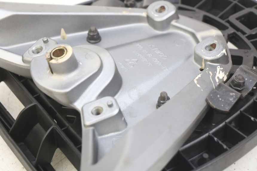 photo de PORTAEQUIPAJES  KYMCO AGILITY 16+ 4T 50 (2018 - 2023) - Primer plano técnico