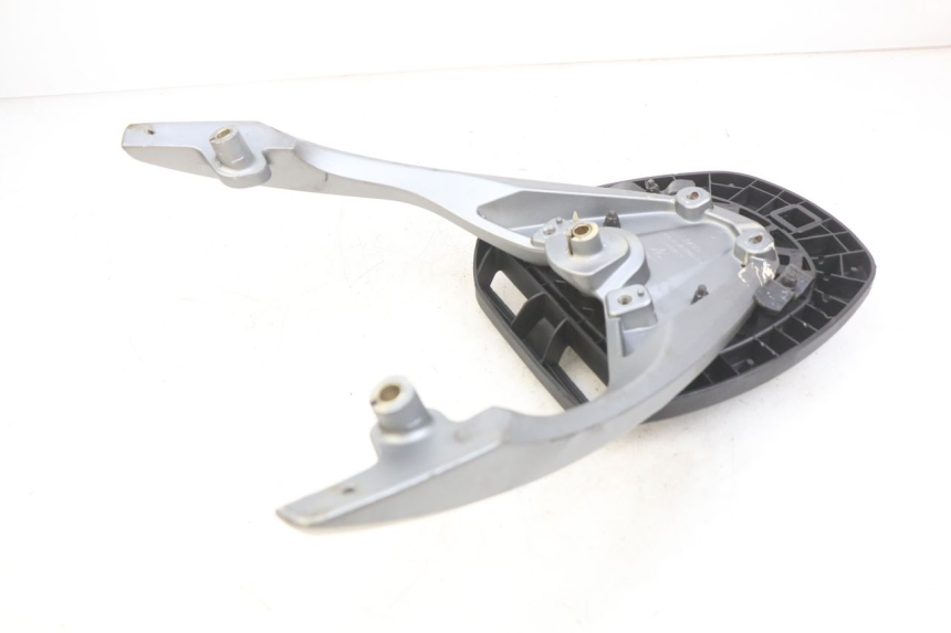 photo de PORTAEQUIPAJES  KYMCO AGILITY 16+ 4T 50 (2018 - 2023) - Vista general del producto