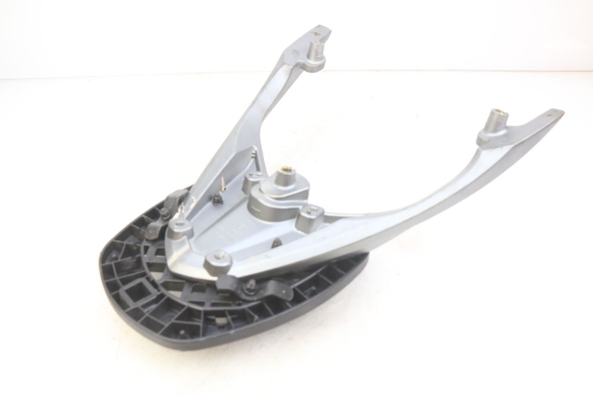 photo de PORTAEQUIPAJES  KYMCO AGILITY 16+ 4T 50 (2018 - 2023) - Estado de la superficie y material